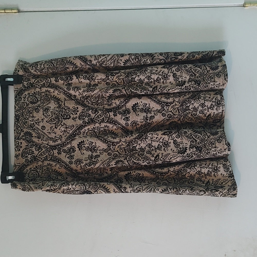 Black and tan printed skirt